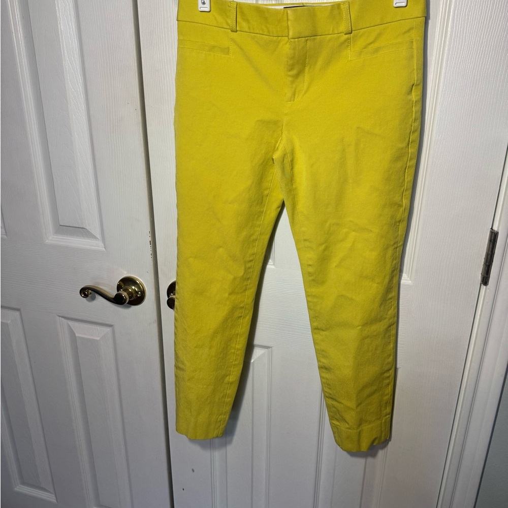 Fun! Funky Color! Banana Republic Sloan Fit Yellow Pants, Size 0
